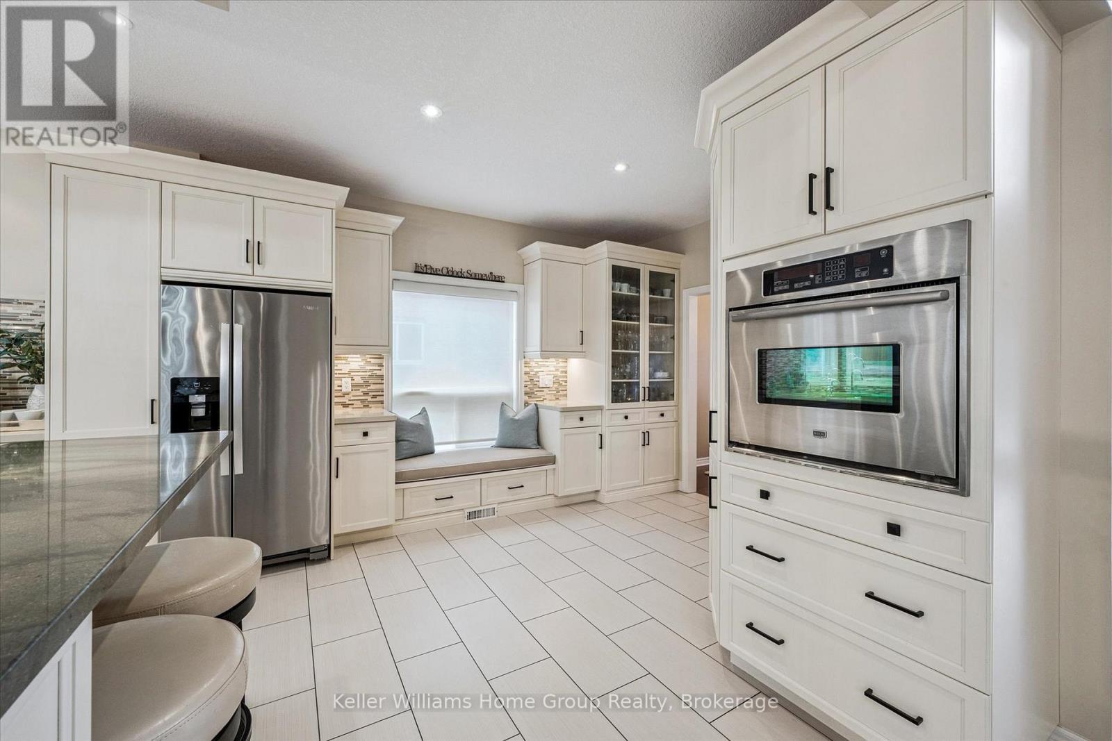 294 Farley Drive, Guelph (Pineridge/Westminster Woods), ON - Indoor Photo Showing Kitchen