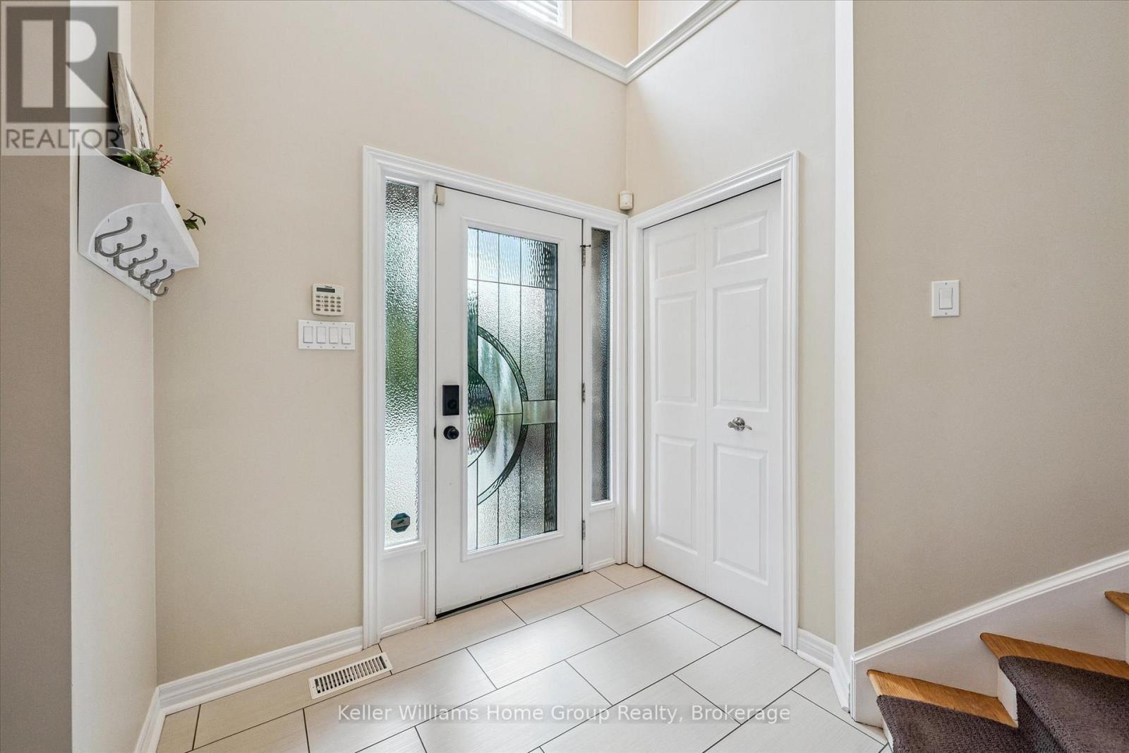 294 Farley Drive, Guelph (Pineridge/Westminster Woods), ON - Indoor Photo Showing Other Room