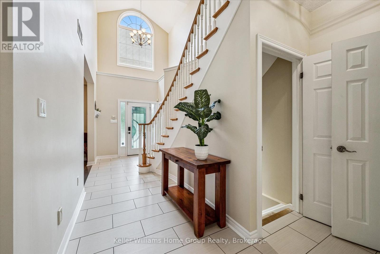 294 Farley Drive, Guelph (Pineridge/Westminster Woods), ON - Indoor Photo Showing Other Room