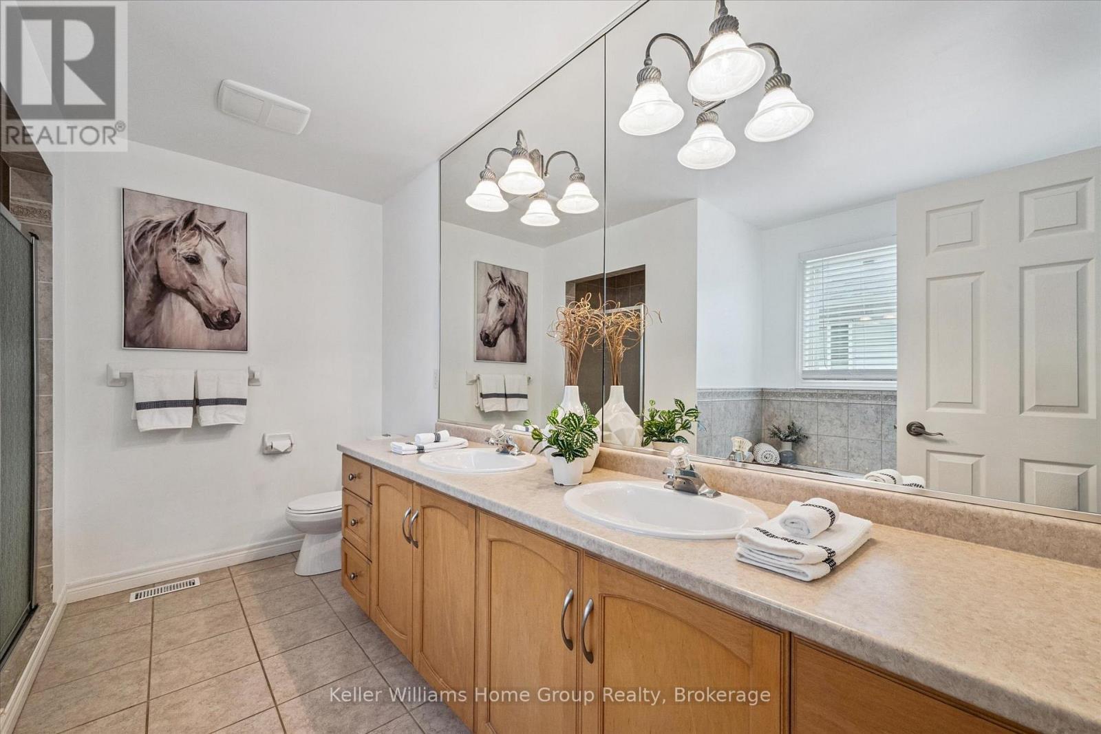 294 Farley Drive, Guelph (Pineridge/Westminster Woods), ON - Indoor Photo Showing Bathroom