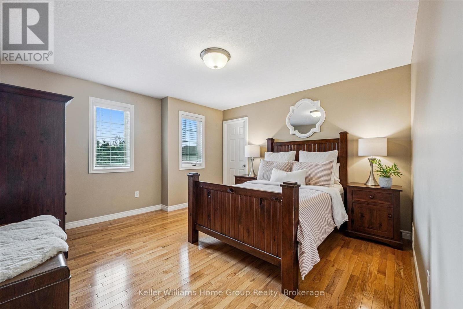 294 Farley Drive, Guelph (Pineridge/Westminster Woods), ON - Indoor Photo Showing Bedroom