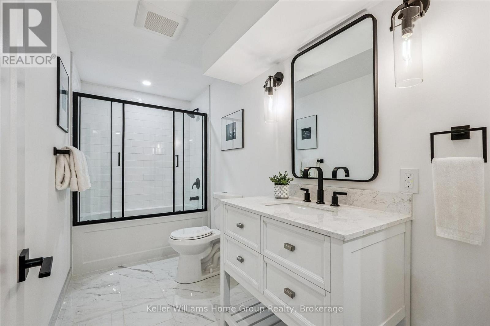 294 Farley Drive, Guelph (Pineridge/Westminster Woods), ON - Indoor Photo Showing Bathroom