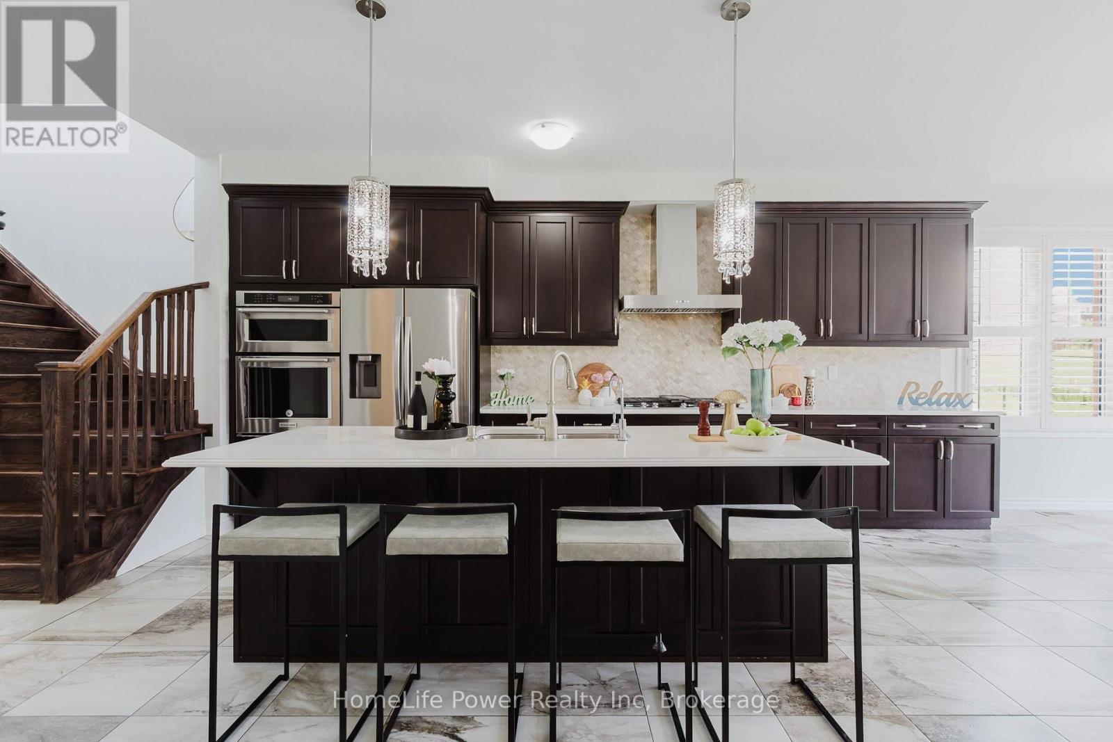 470 Blair Creek Drive, Kitchener, ON - Indoor Photo Showing Kitchen With Upgraded Kitchen