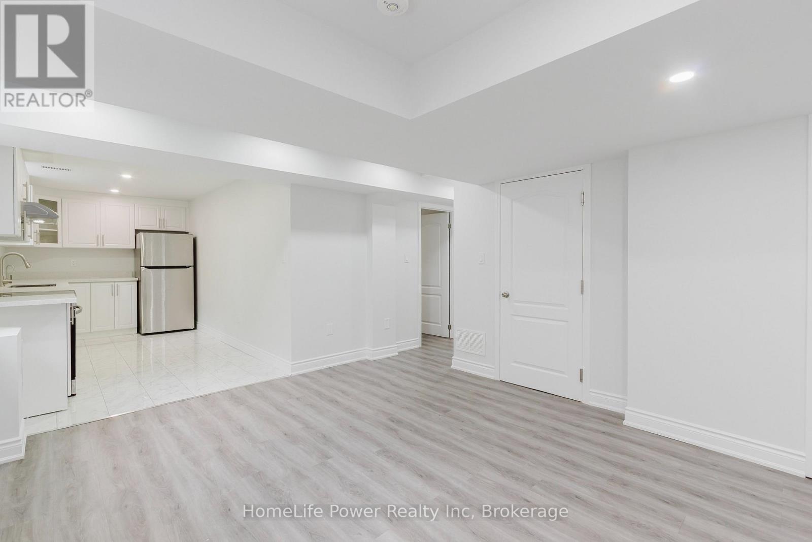 470 Blair Creek Drive, Kitchener, ON - Indoor