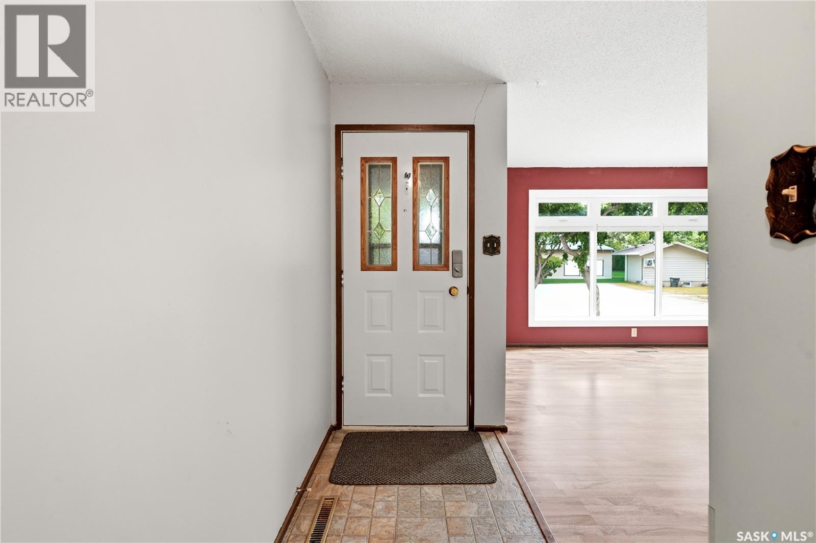 705 Main Street, Rosetown, SK - Indoor Photo Showing Other Room