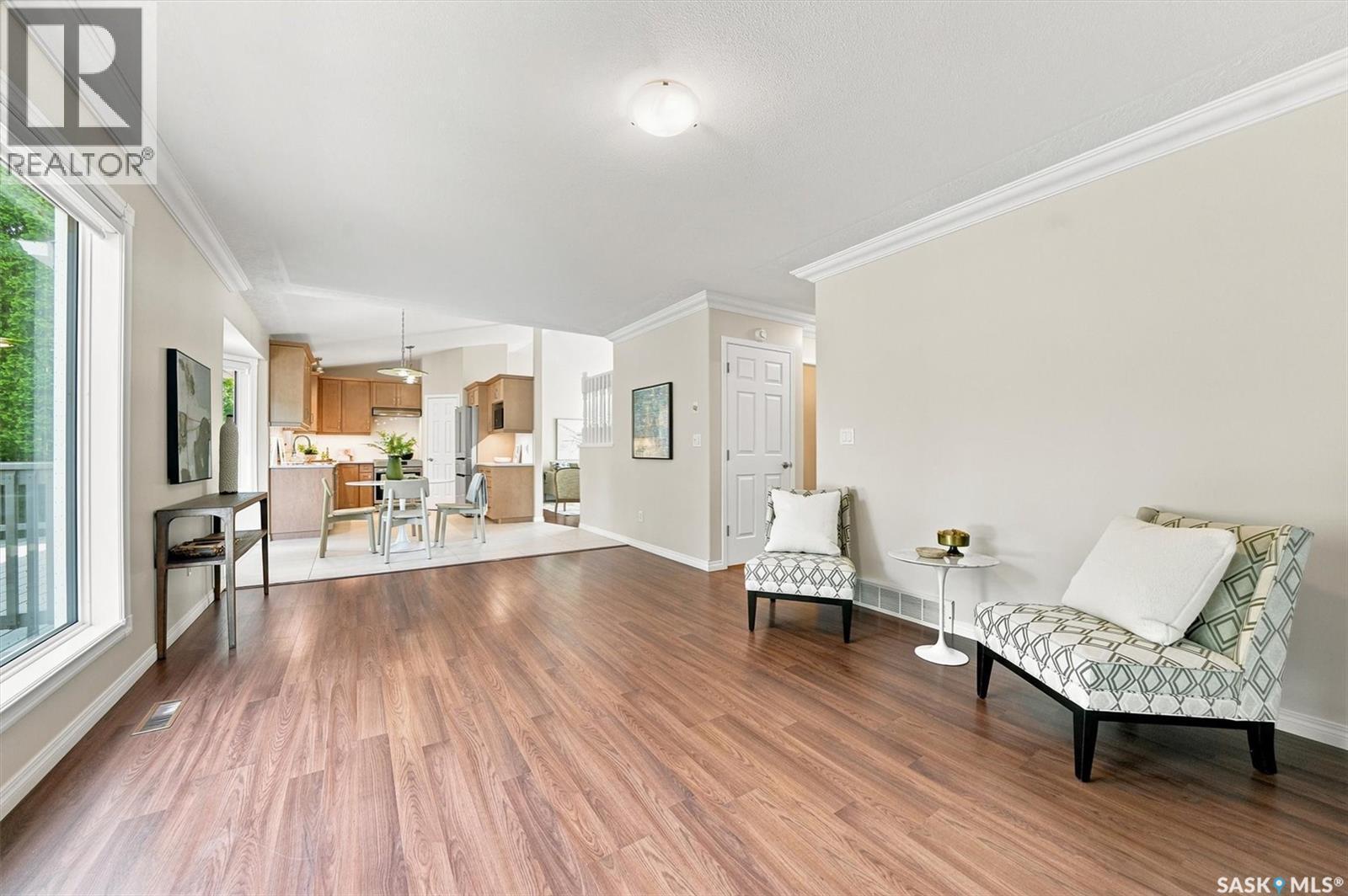 510 Steiger Way, Saskatoon, SK - Indoor Photo Showing Living Room