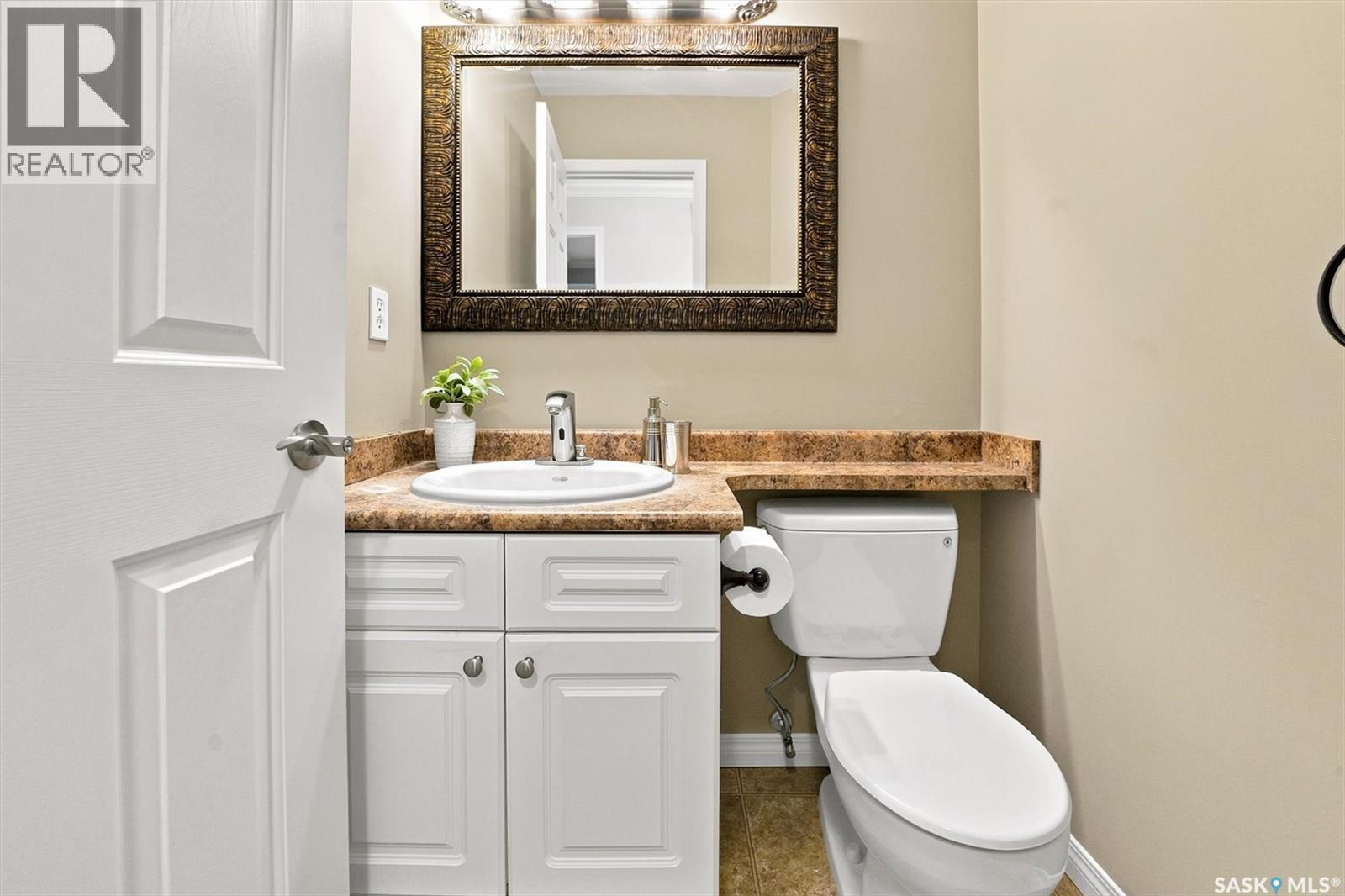 510 Steiger Way, Saskatoon, SK - Indoor Photo Showing Bathroom