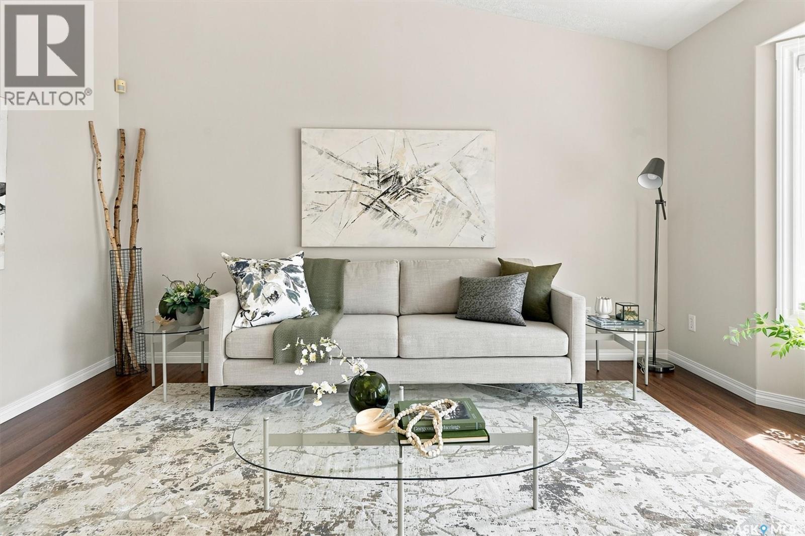 510 Steiger Way, Saskatoon, SK - Indoor Photo Showing Living Room