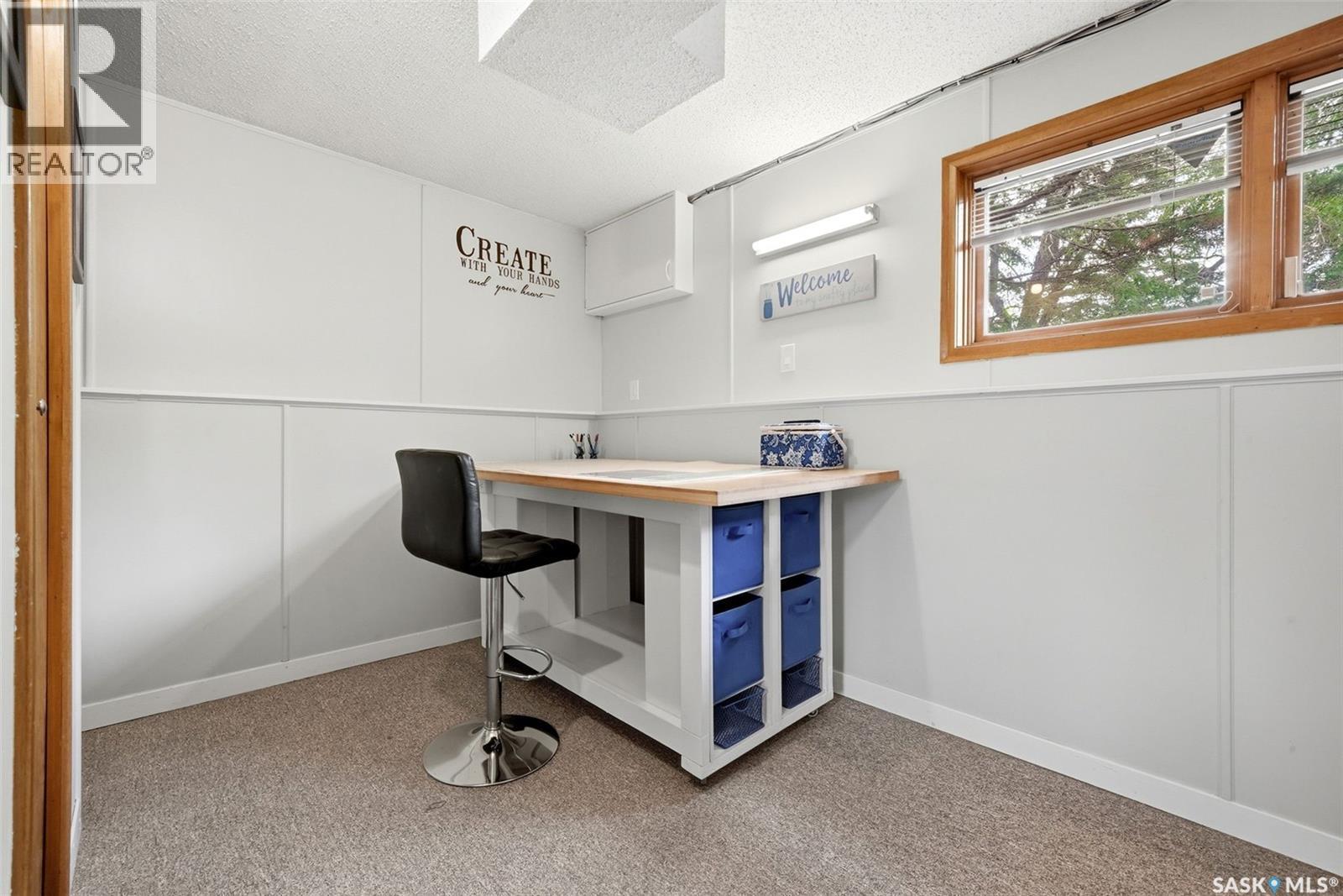 18 Forman Bay, Regina, SK - Indoor