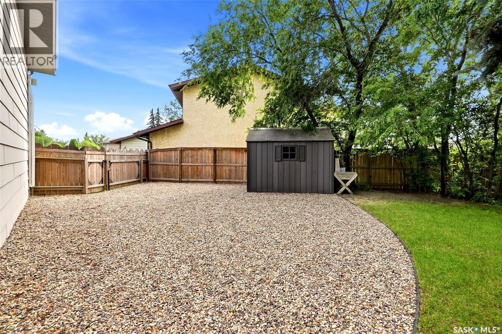 18 Forman Bay, Regina, SK - Outdoor