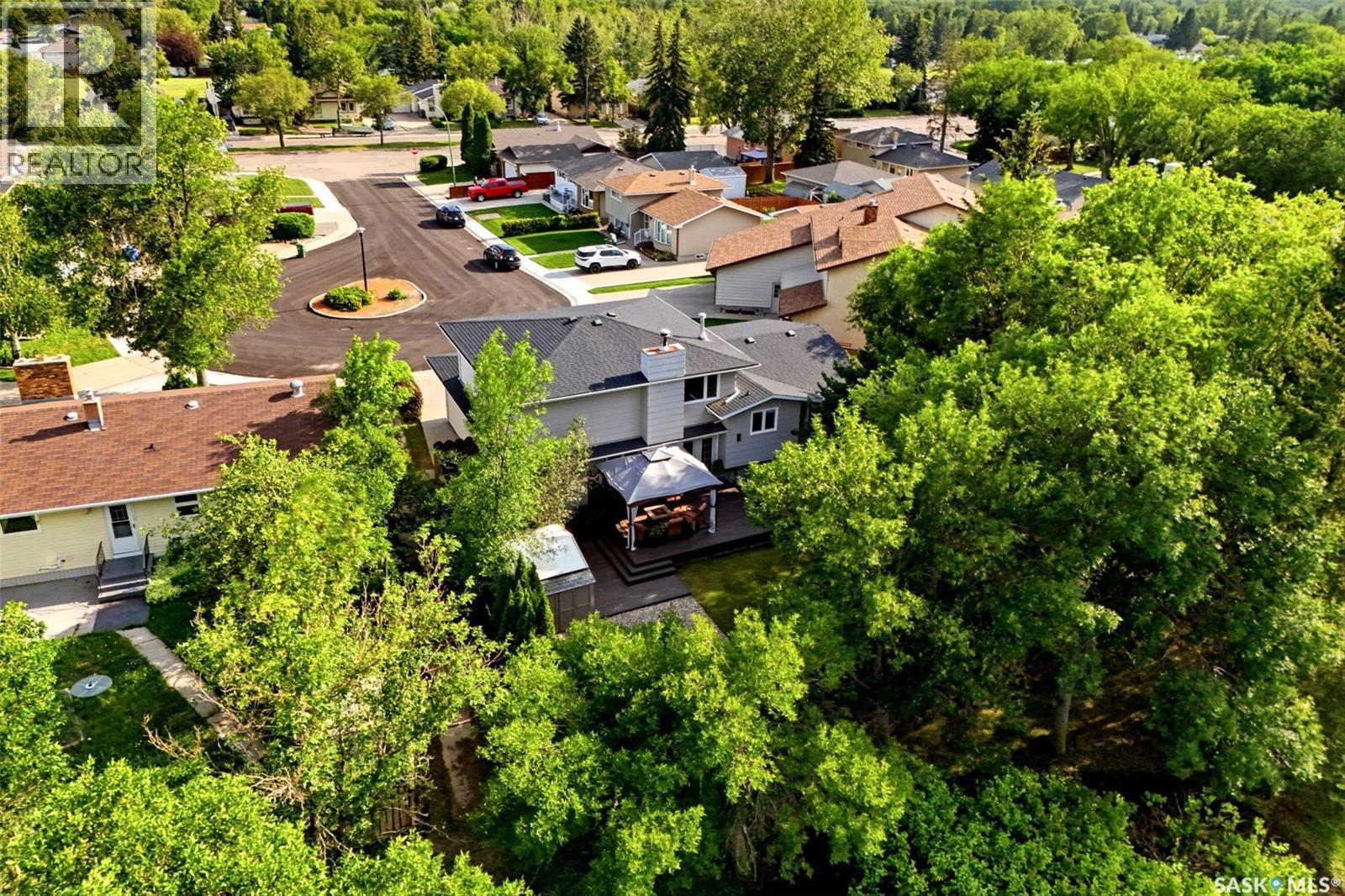 18 Forman Bay, Regina, SK - Outdoor
