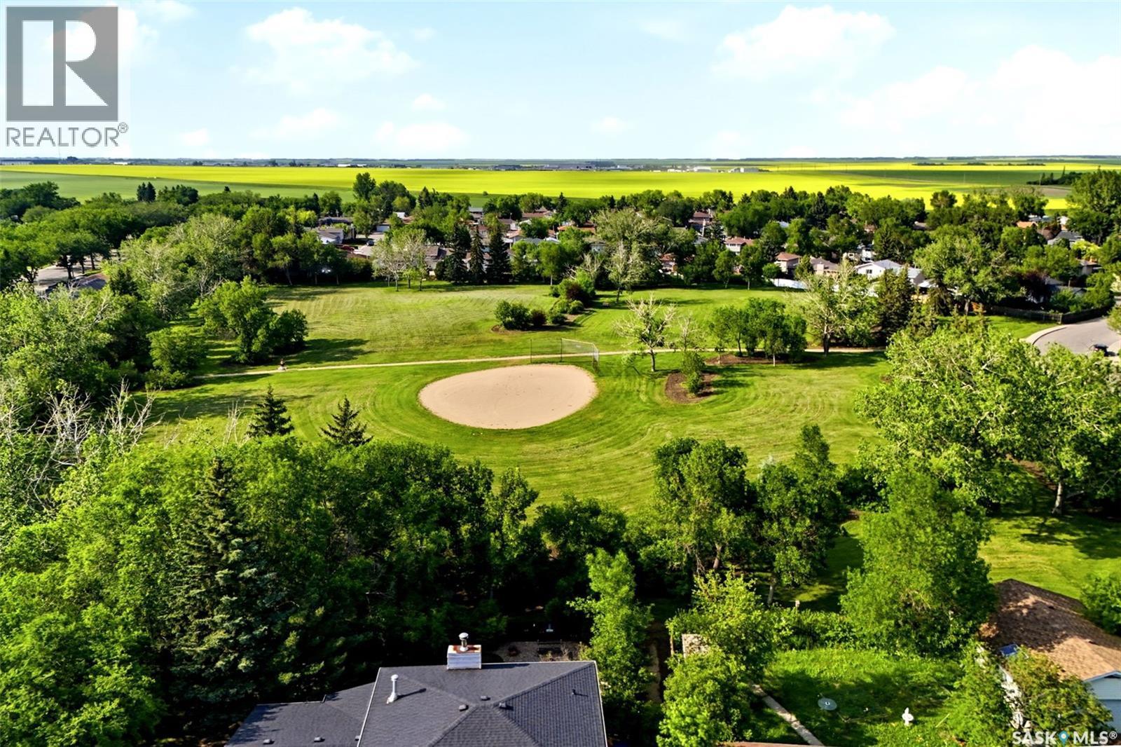 18 Forman Bay, Regina, SK - Outdoor With View
