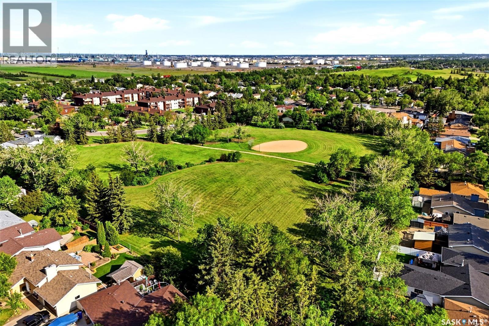 18 Forman Bay, Regina, SK - Outdoor With View