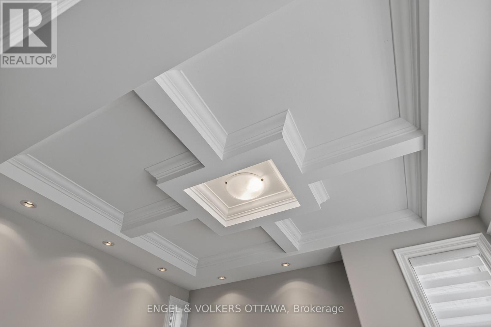64 Helena Street, Ottawa, ON - Indoor Photo Showing Other Room