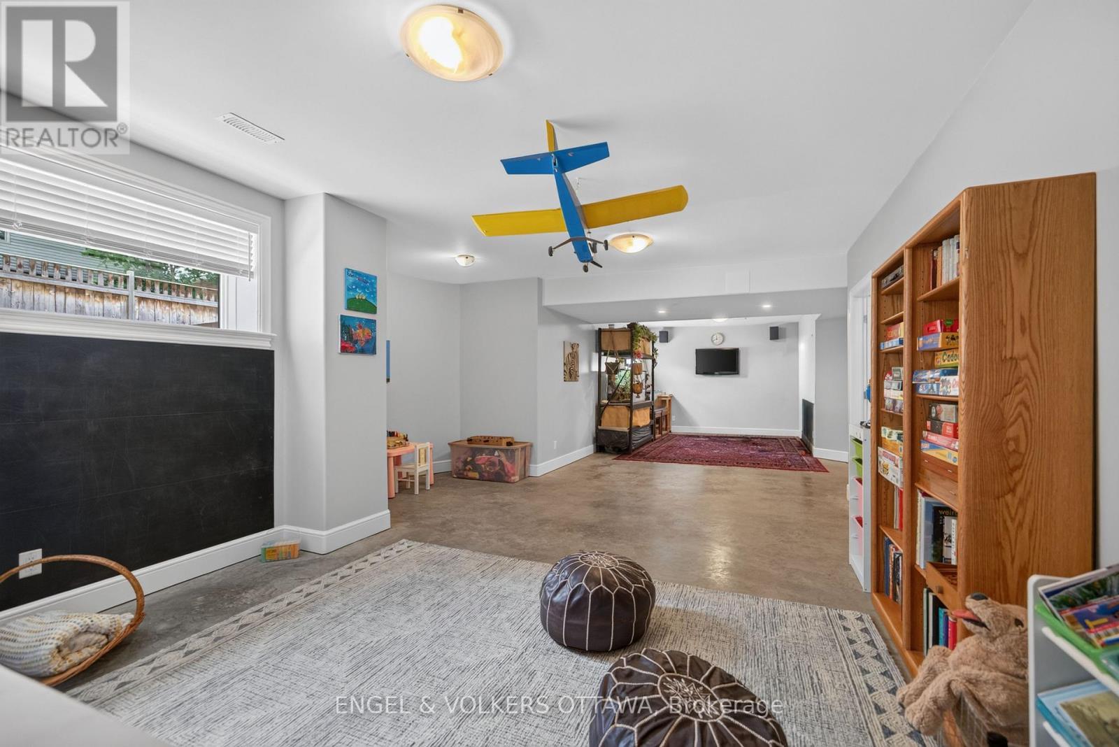 64 Helena Street, Ottawa, ON - Indoor Photo Showing Other Room