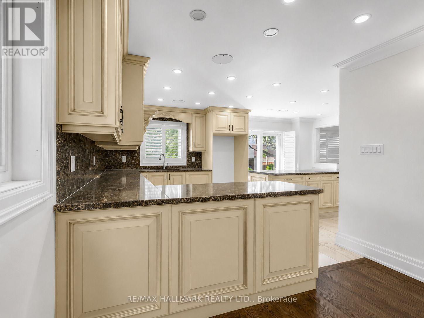 287 Andy Crescent, Vaughan, ON - Indoor Photo Showing Kitchen
