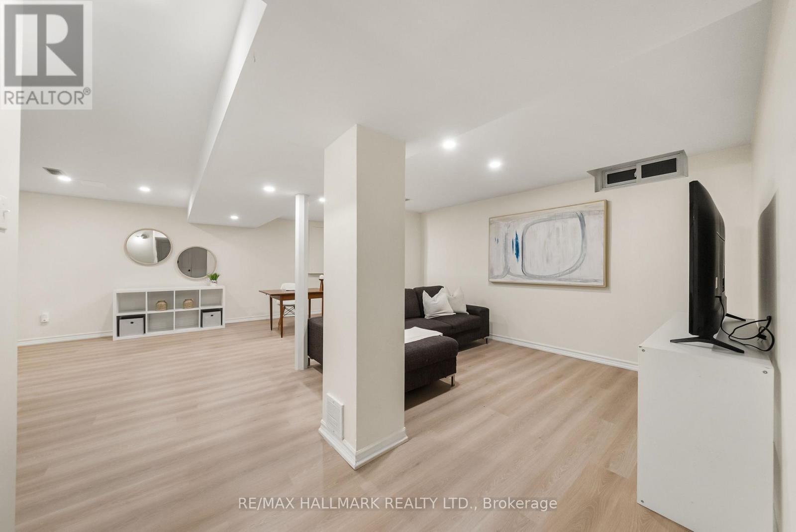 71 Bishop Crescent, Markham, ON - Indoor