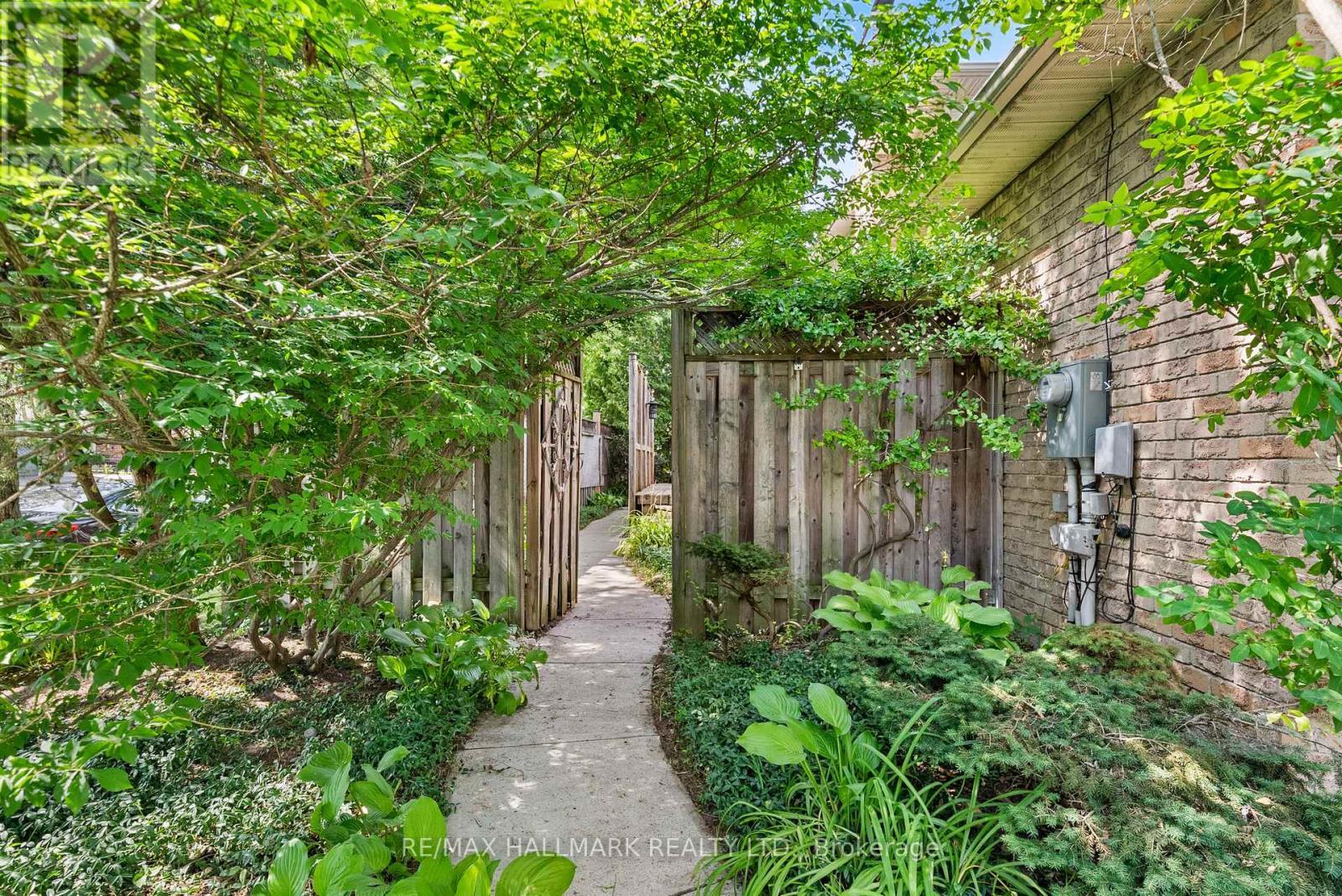 71 Bishop Crescent, Markham, ON - Outdoor