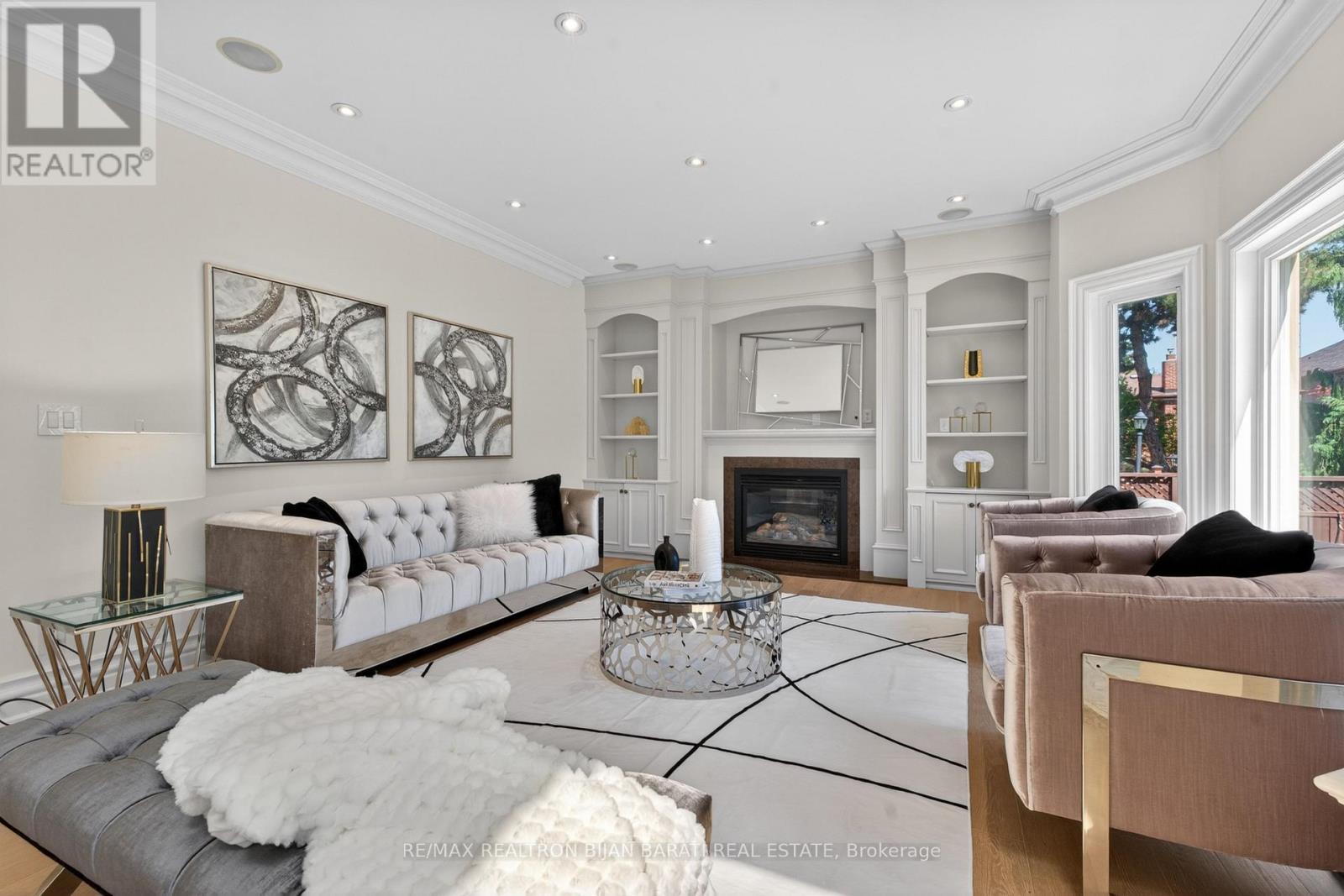 291 Byng Avenue, Toronto, ON - Indoor Photo Showing Living Room With Fireplace