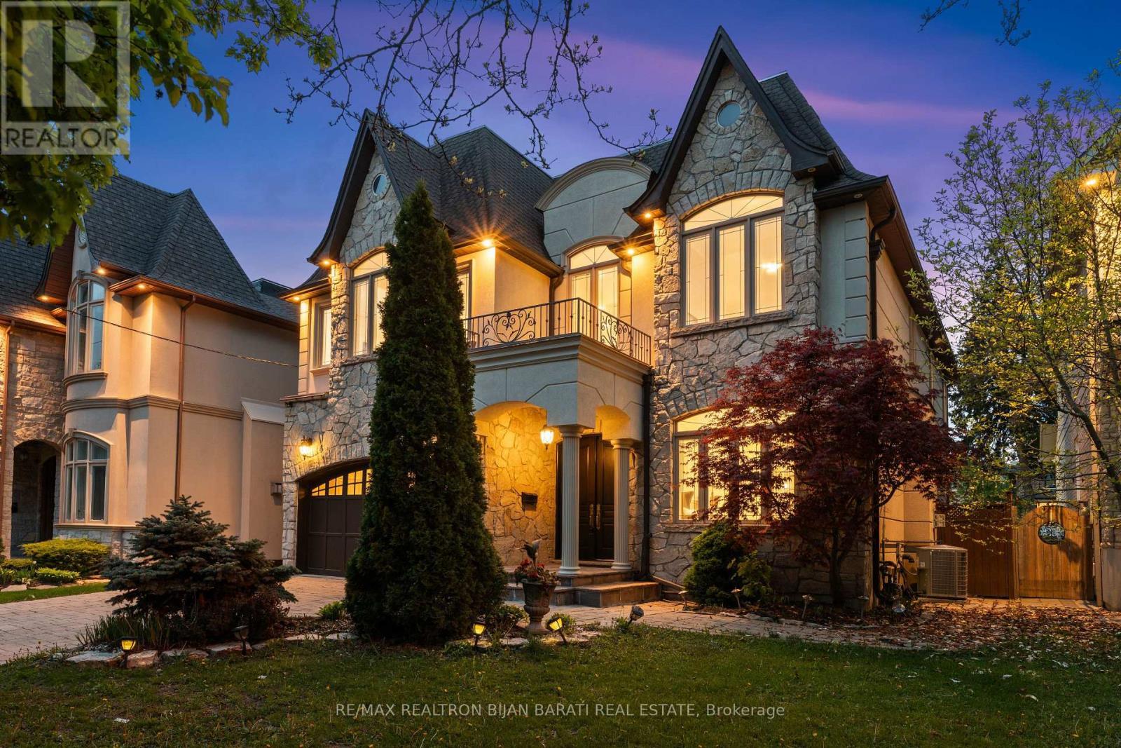 291 Byng Avenue, Toronto, ON - Outdoor With Facade