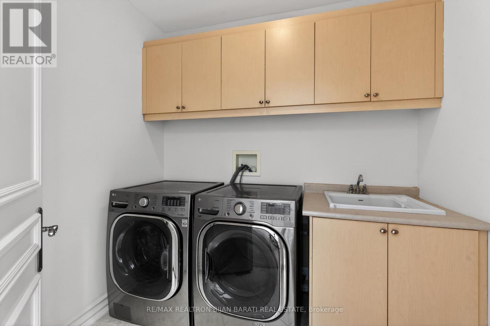 291 Byng Avenue, Toronto, ON - Indoor Photo Showing Laundry Room