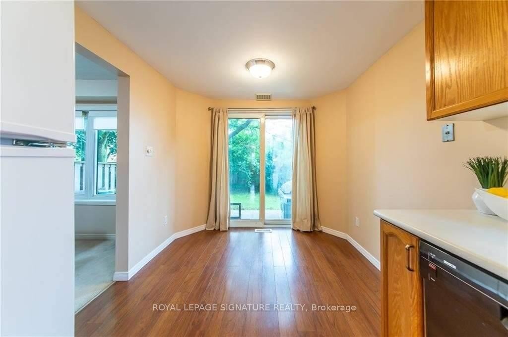 426 Downsview Place, Waterloo, ON - Indoor