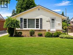 3800 ROSEMOUNT AVENUE Windsor, ON N9C 2E5