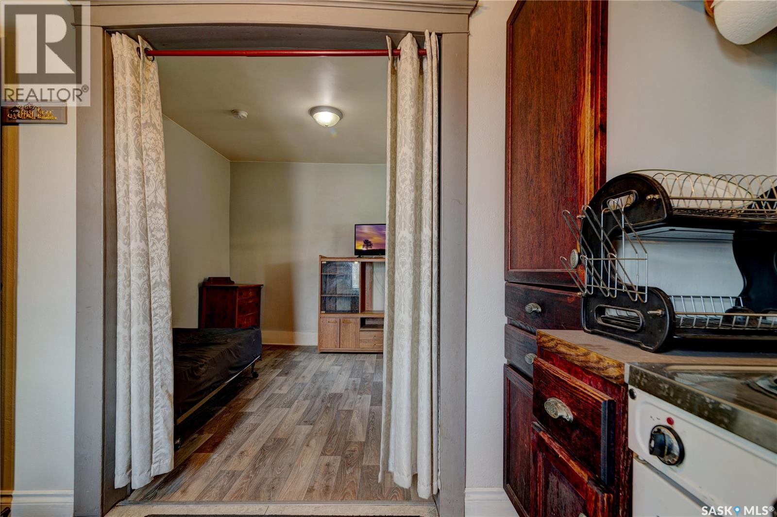 1713 St John Street, Regina, SK - Indoor