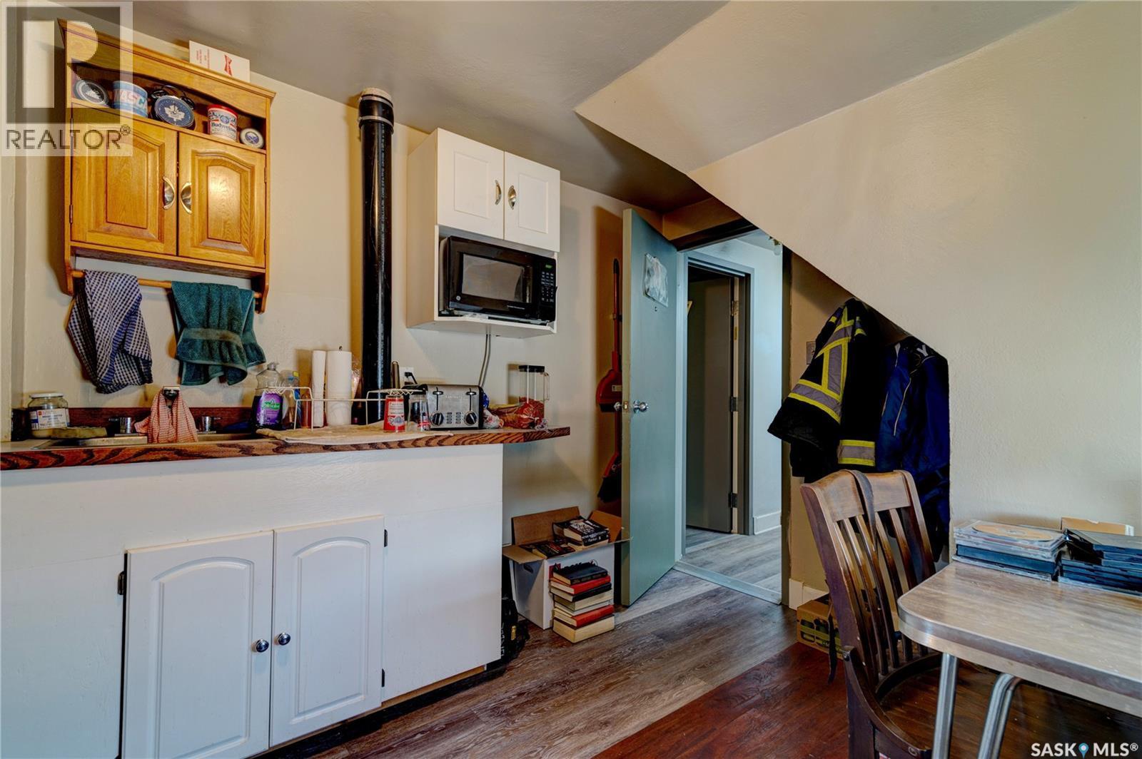 1713 St John Street, Regina, SK - Indoor