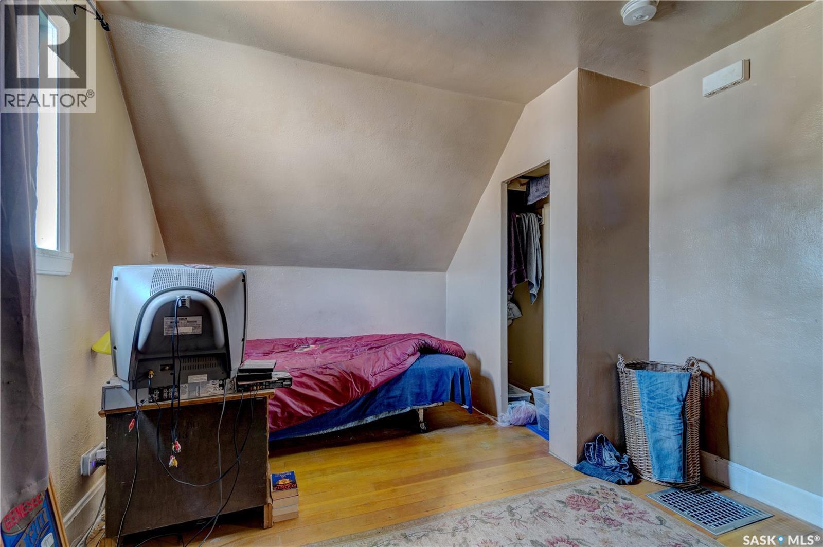1713 St John Street, Regina, SK - Indoor
