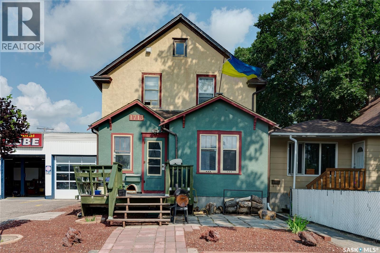 1713 St John Street, Regina, SK - Outdoor