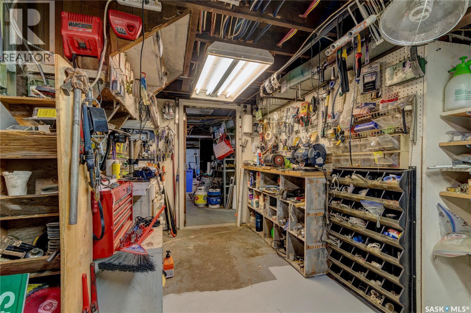 1713 St John Street, Regina, SK - Indoor