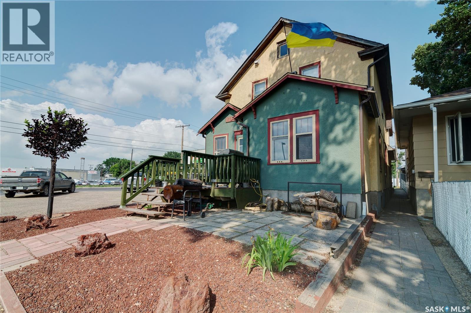 1713 St John Street, Regina, SK - Outdoor