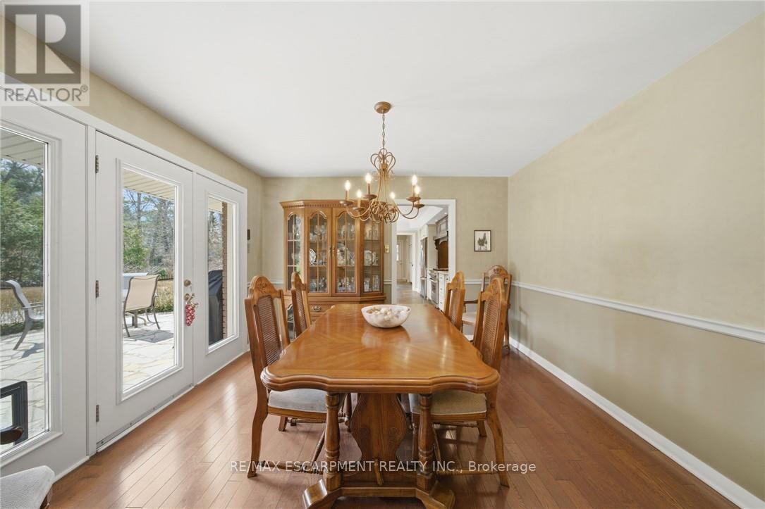 6 Summit Circle, Norfolk, ON - Indoor Photo Showing Dining Room With Fireplace