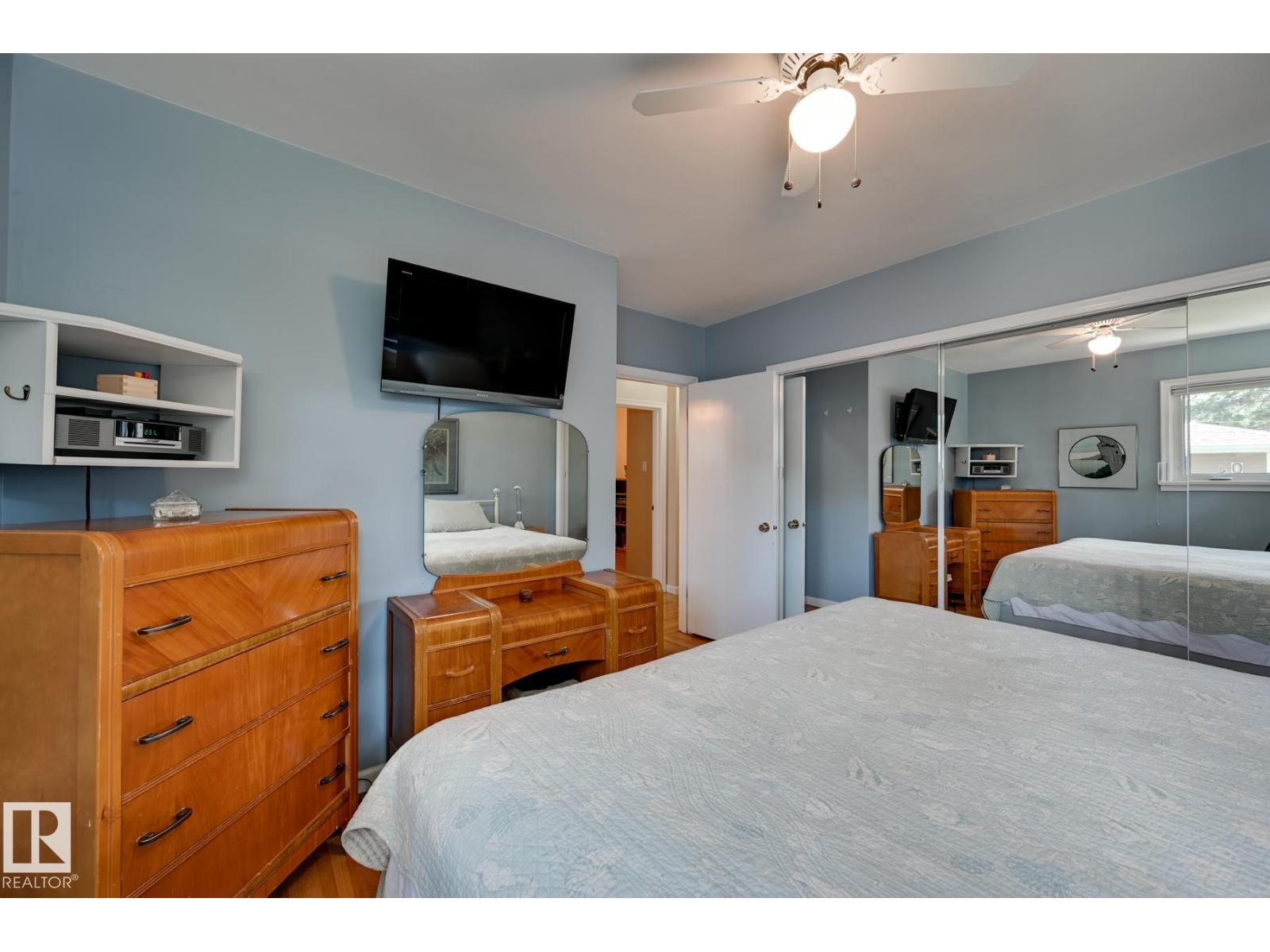 13503 106A Av Nw, Edmonton, AB - Indoor Photo Showing Bedroom
