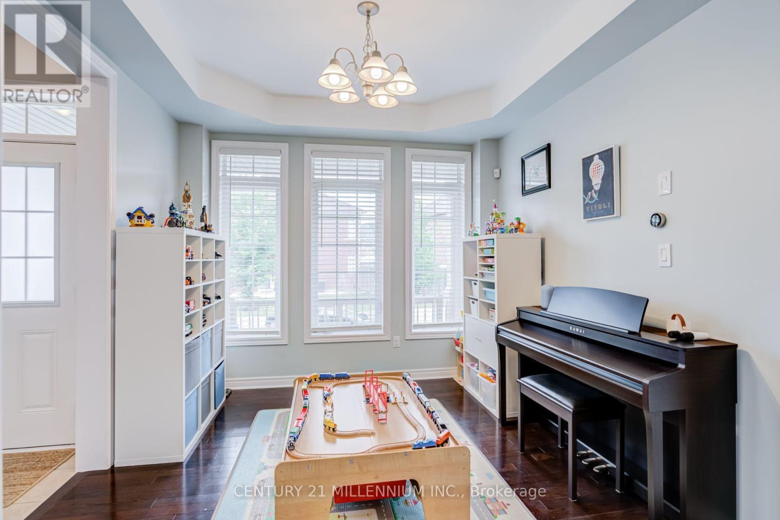 36 Platform Crescent, Brampton, ON - Indoor