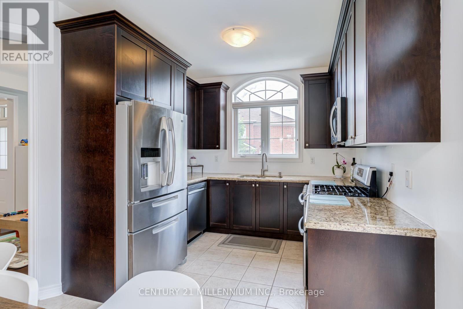 36 Platform Crescent, Brampton, ON - Indoor Photo Showing Kitchen