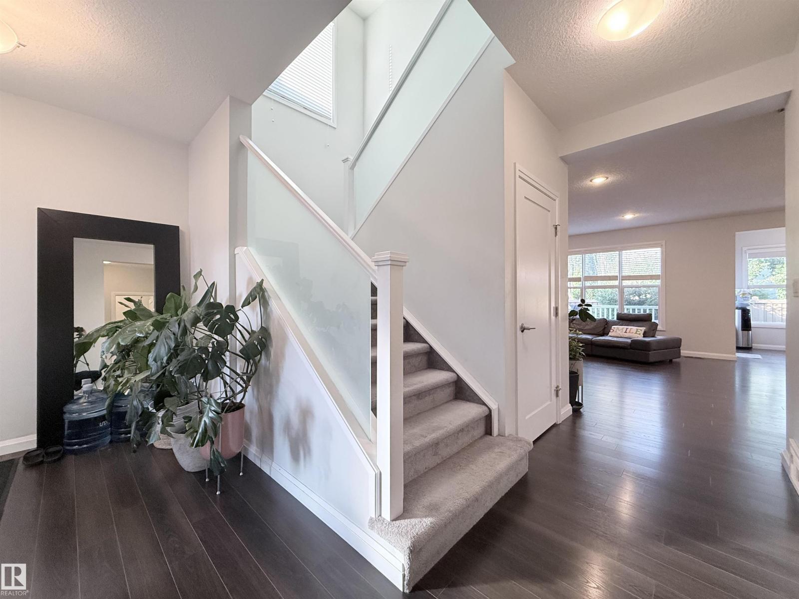 5876 168 Av Nw, Edmonton, AB - Indoor Photo Showing Other Room