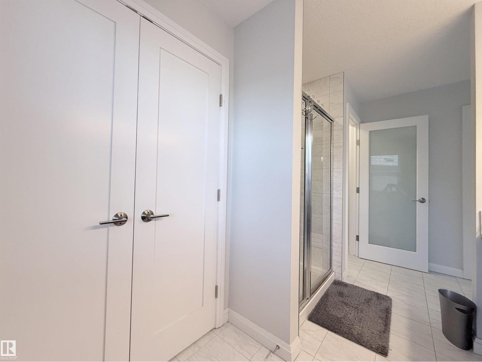 5876 168 Av Nw, Edmonton, AB - Indoor Photo Showing Other Room