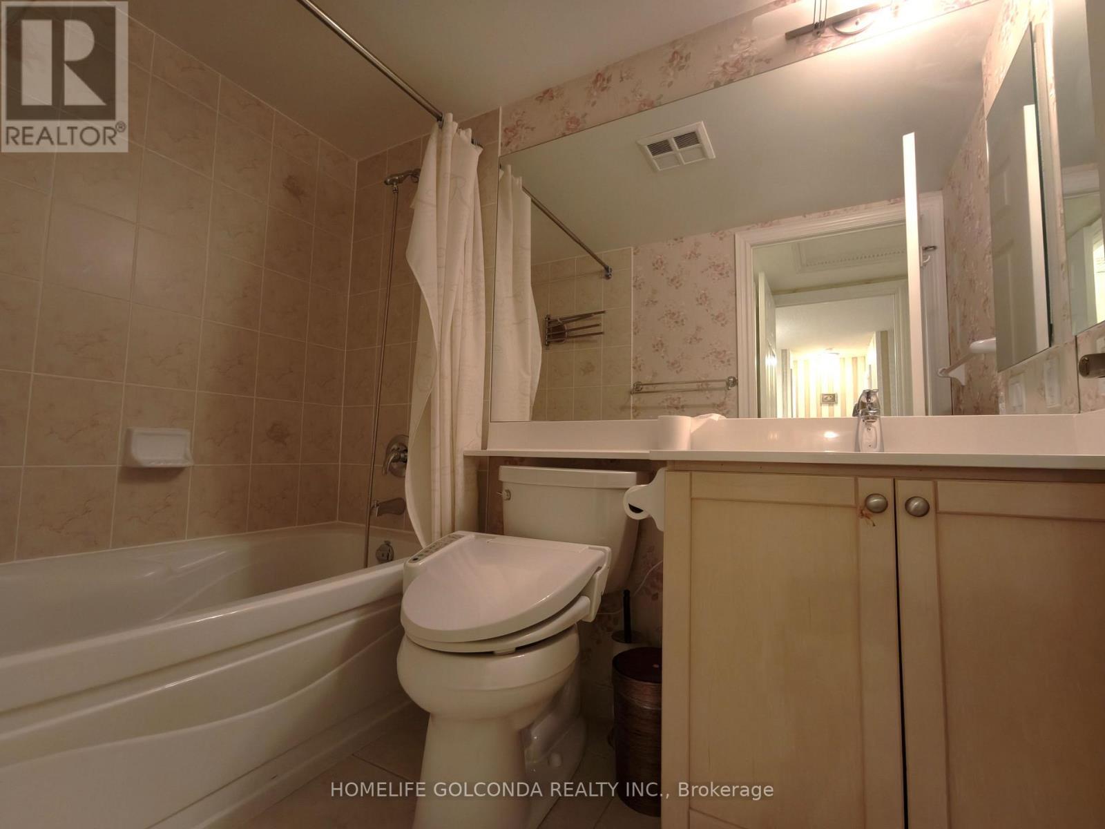 Master Bed 4pc suite - 720 - 33 Cox Boulevard, Markham, ON - Indoor Photo Showing Bathroom