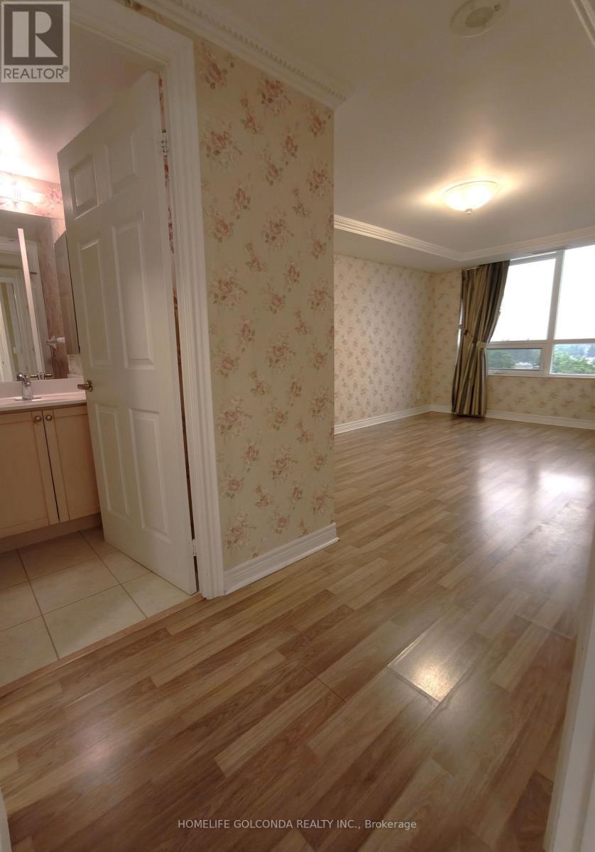 Master Bedroom Suite - 720 - 33 Cox Boulevard, Markham, ON - Indoor Photo Showing Other Room