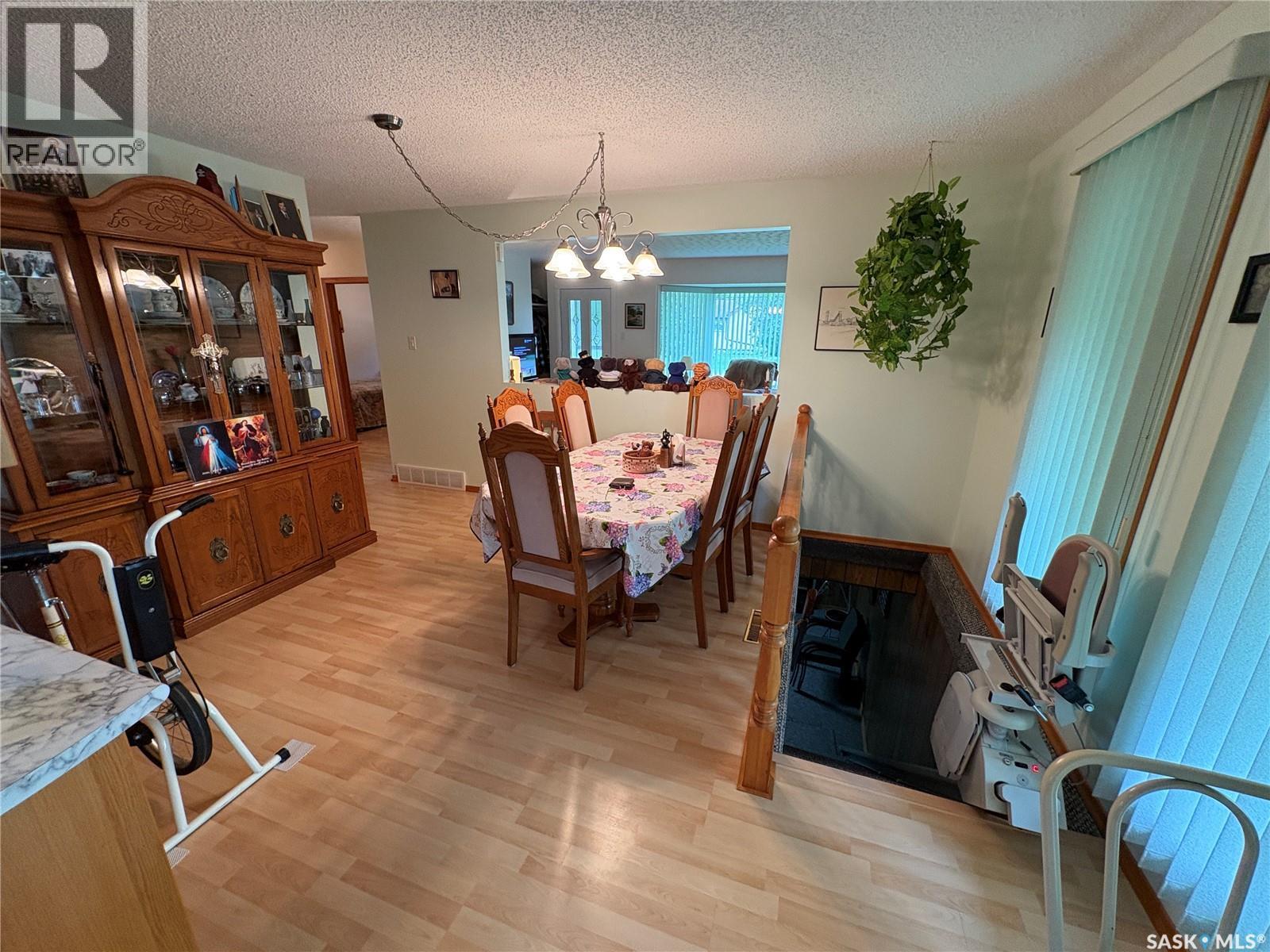 206 March Avenue E, Langenburg, SK - Indoor Photo Showing Dining Room