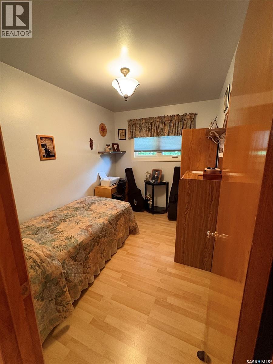 206 March Avenue E, Langenburg, SK - Indoor Photo Showing Bedroom