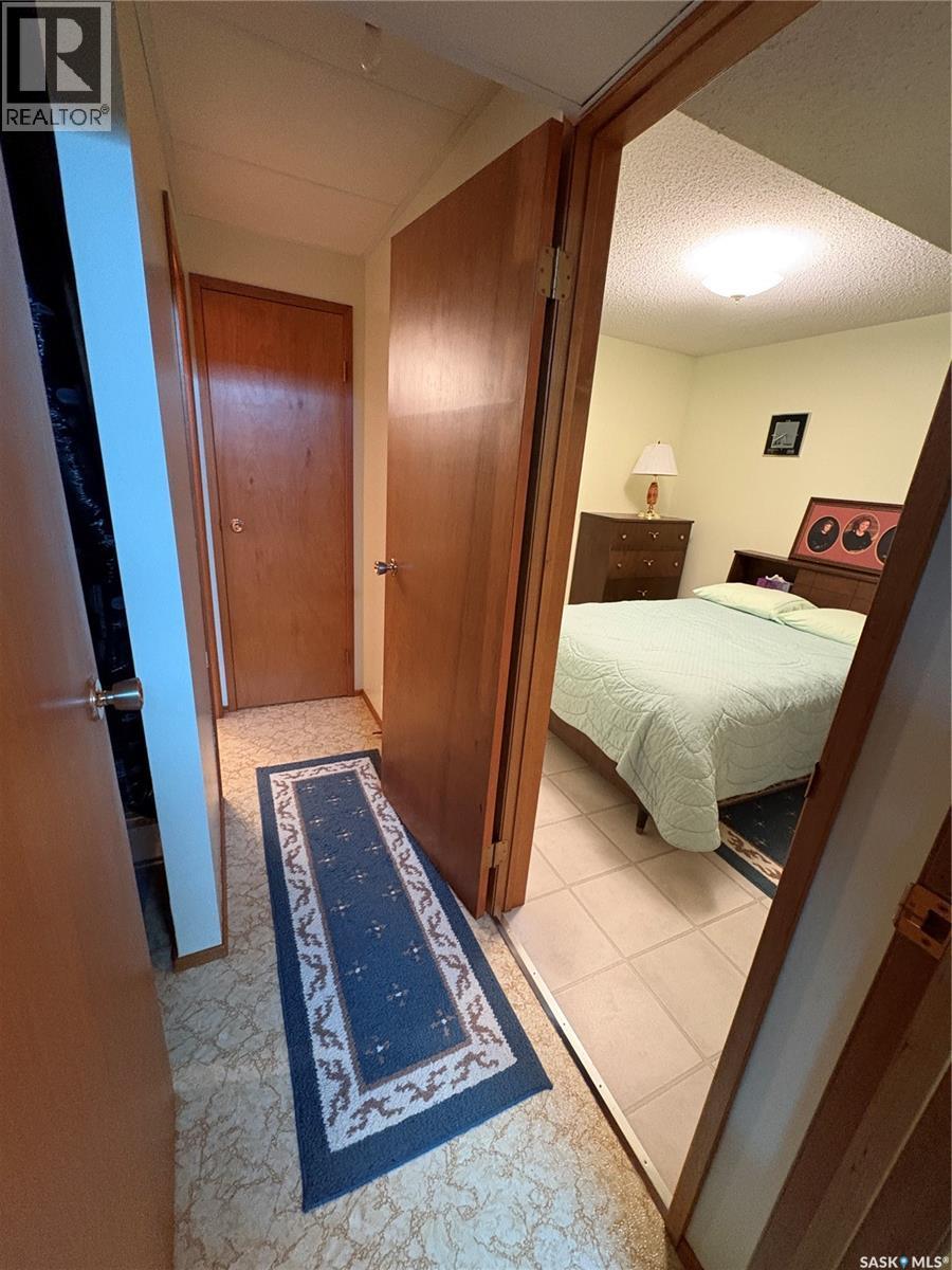206 March Avenue E, Langenburg, SK - Indoor