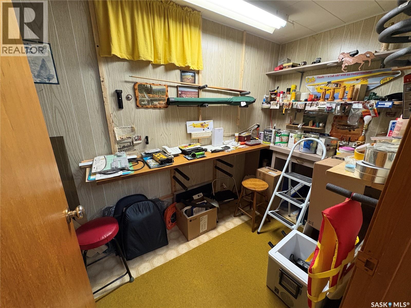 206 March Avenue E, Langenburg, SK - Indoor Photo Showing Office