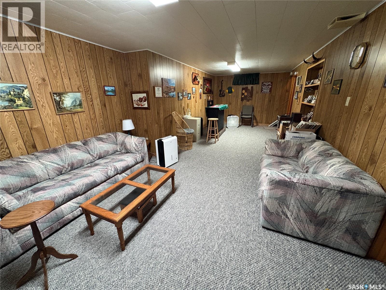206 March Avenue E, Langenburg, SK - Indoor