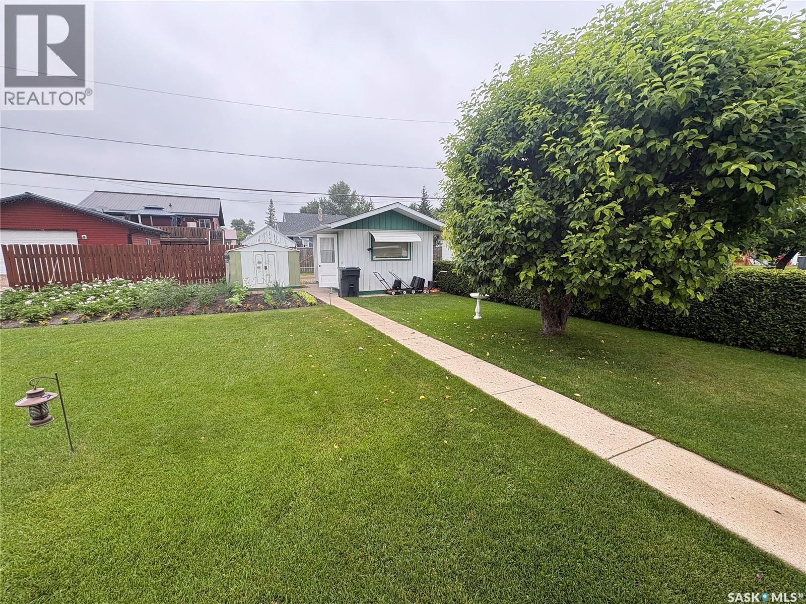 206 March Avenue E, Langenburg, SK - Outdoor
