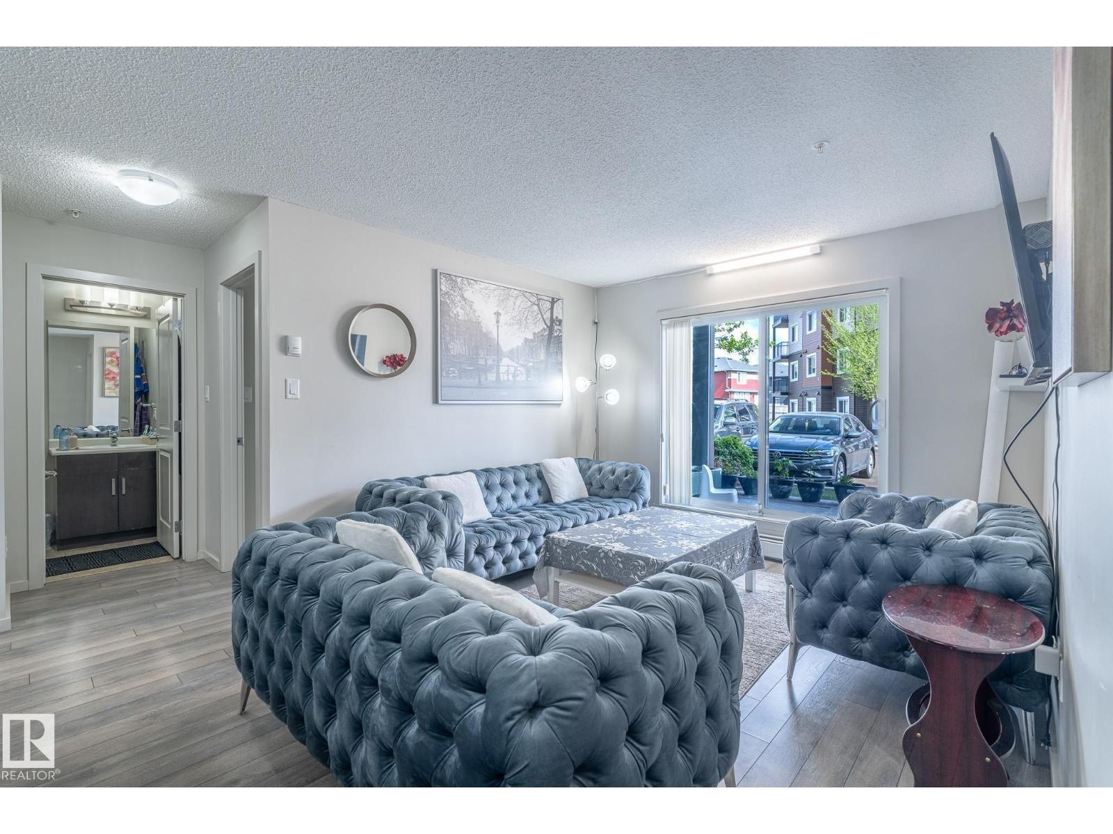 #107 142 Ebbers Bv Nw, Edmonton, AB - Indoor Photo Showing Bedroom