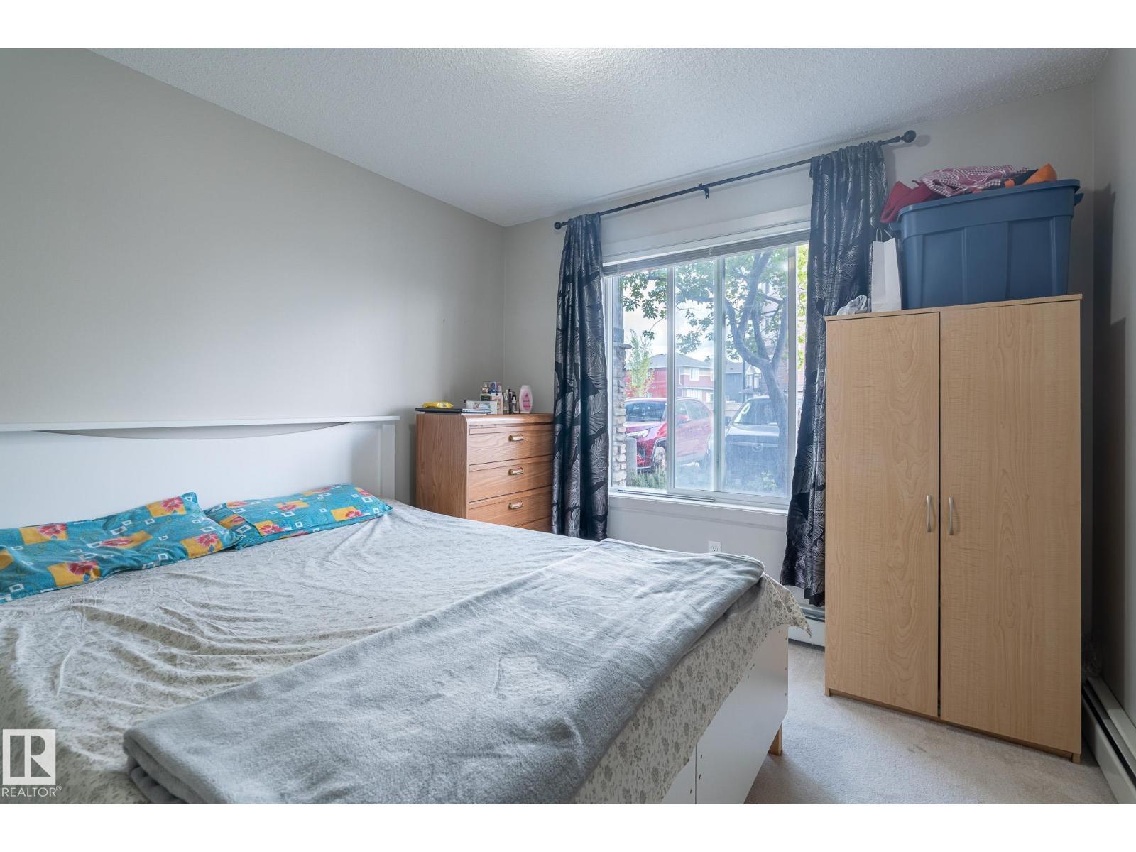 #107 142 Ebbers Bv Nw, Edmonton, AB - Indoor Photo Showing Bedroom