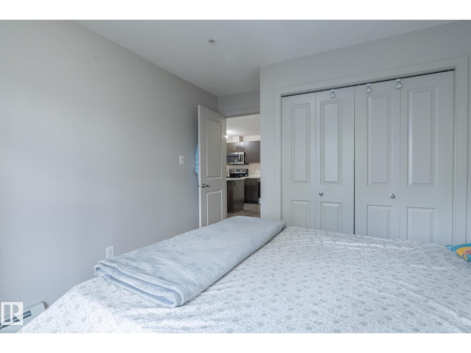 #107 142 Ebbers Bv Nw, Edmonton, AB - Indoor Photo Showing Bedroom
